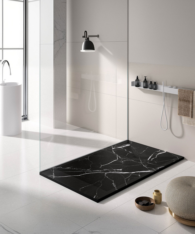 Piatto doccia Marbre Noir , finitura Liscia Stone 3D, griglia colorata