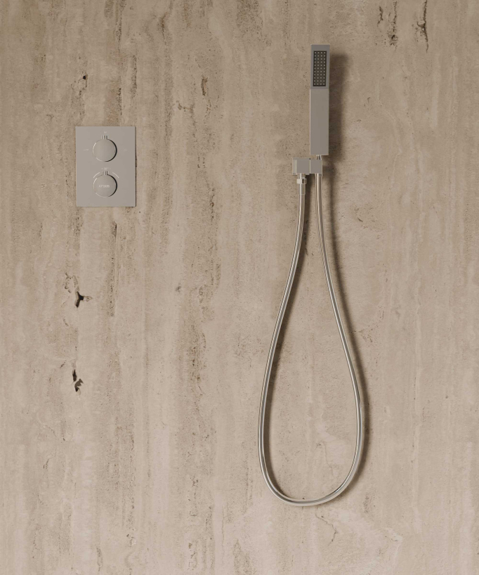 Sistema doccia termostatico a soffitto