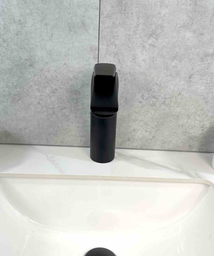 Rubinetto miscelatore lavabo medio-alto nero - Ptolémée