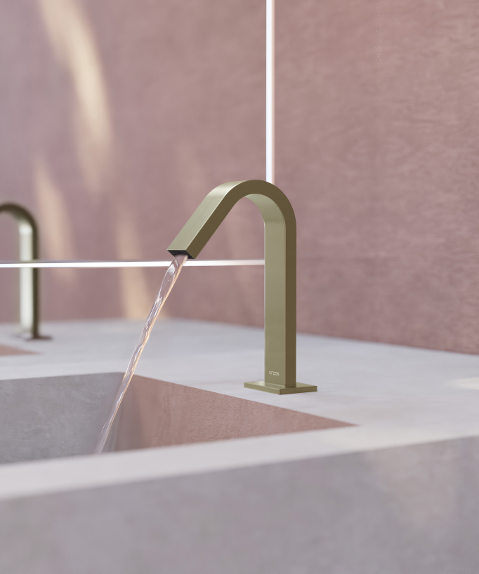 Rubinetto automatico per lavabo, acqua fredda dorato spazzolato – Fiumina