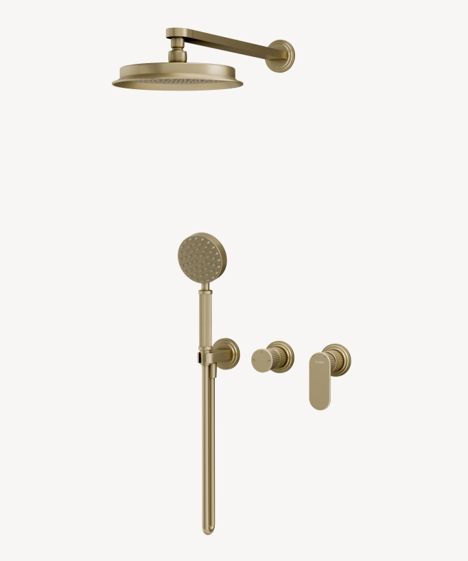 Colonne de douche encastrable doré brossé, équipée d'une pomme de douche et d'une douchette à picots anticalcaire, d'un inverseur, et d'une poignée pour activer l'eau extra plate. Fonctionnement mitigeur mécanique.