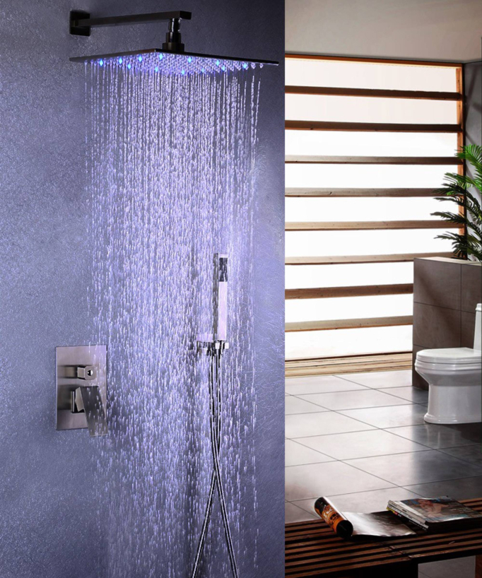 Soffione a LED in acciaio inox e doccetta in nichel spazzolato