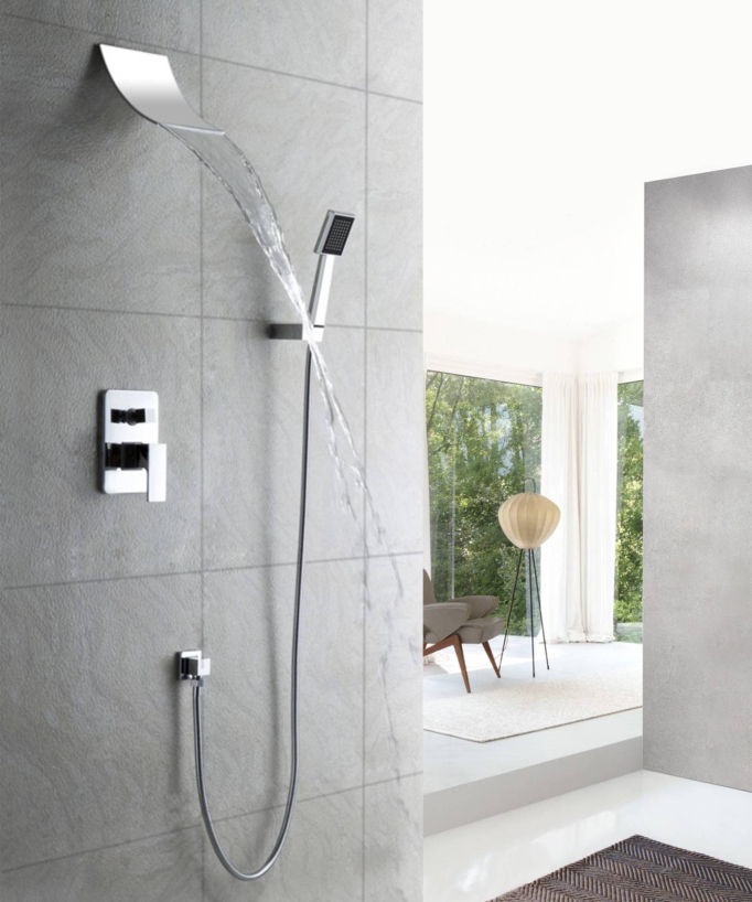 Pacchetto doccia incasso con effetto cascata e finitura cromo con doccetta
